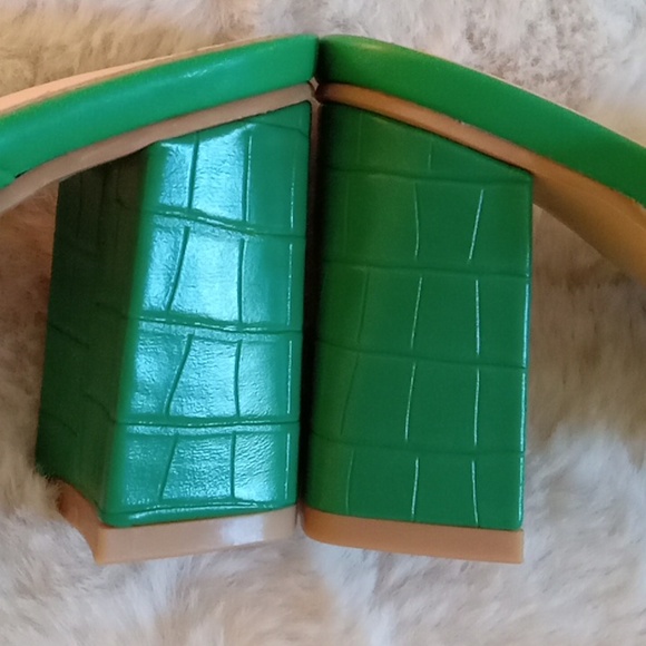 Green braided sandals with 3" block heels size NWOT w/ no brand mark Size 5.5 - Picture 6 of 7